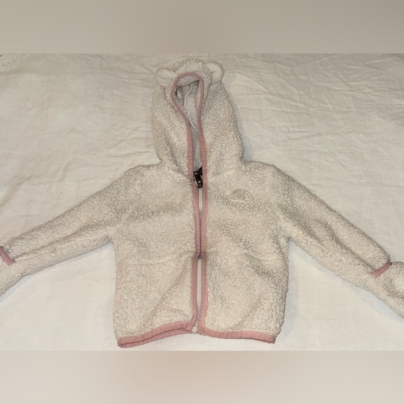 North Face Fleece Jacket - Picture 2 of 7